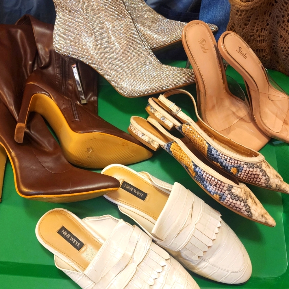 Women's shoes